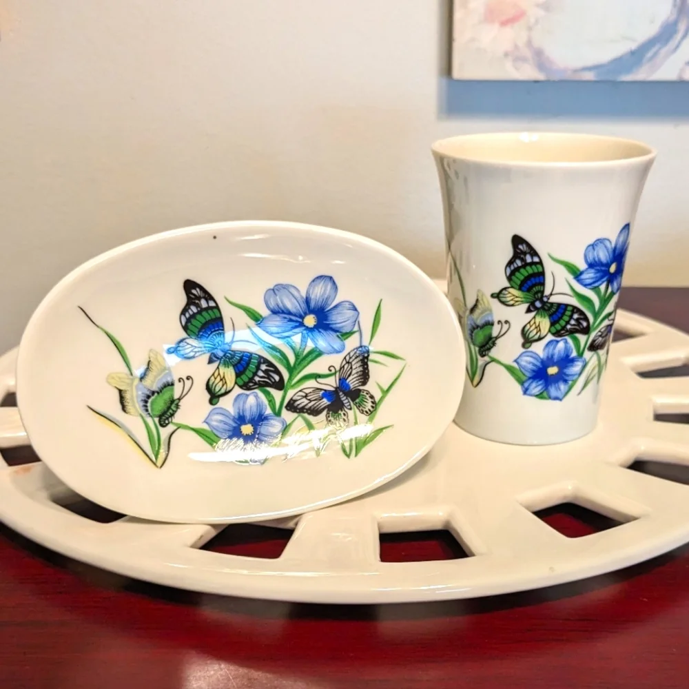 New Butterflies Bathroom Tumbler Or Brush Holder & Soap Dish Flowers Unused